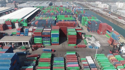 集装箱空箱堆积在港口是什么情况